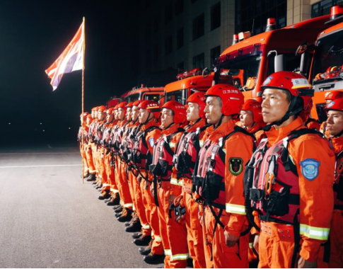 7省1800名消防指战员增援河南抢险救灾